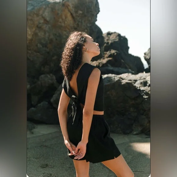 Whimsy + Row Allison Shorts-Black Linen - Picture 5 of 8